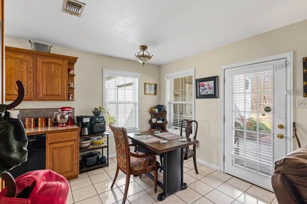 4861 E Highway Springtown, TX 76082 - Photo 19 of 29 a workspace with furniture and window