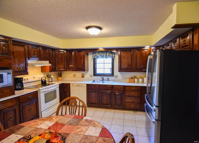 $549,888 | 11088 Owensville Road, Haubstadt, IN 47639