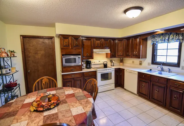 $549,888 | 11088 Owensville Road, Haubstadt, IN 47639