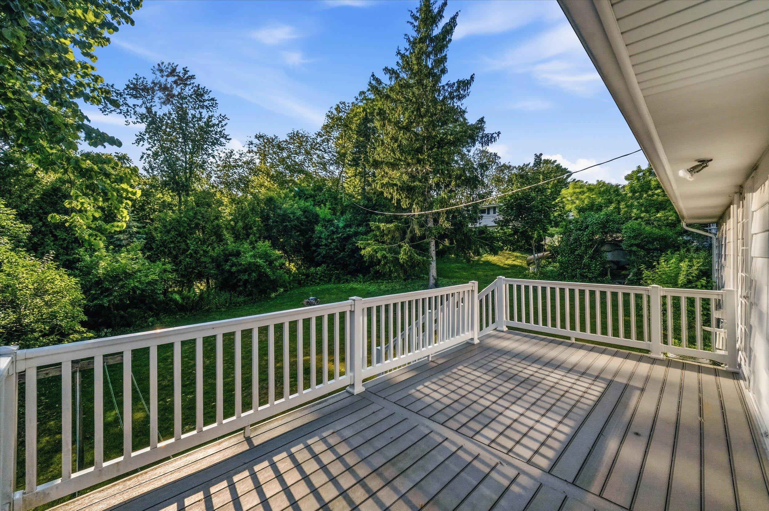 311 South High Street Port Washington, WI 53074 - Photo 28 of 35 28-Deck