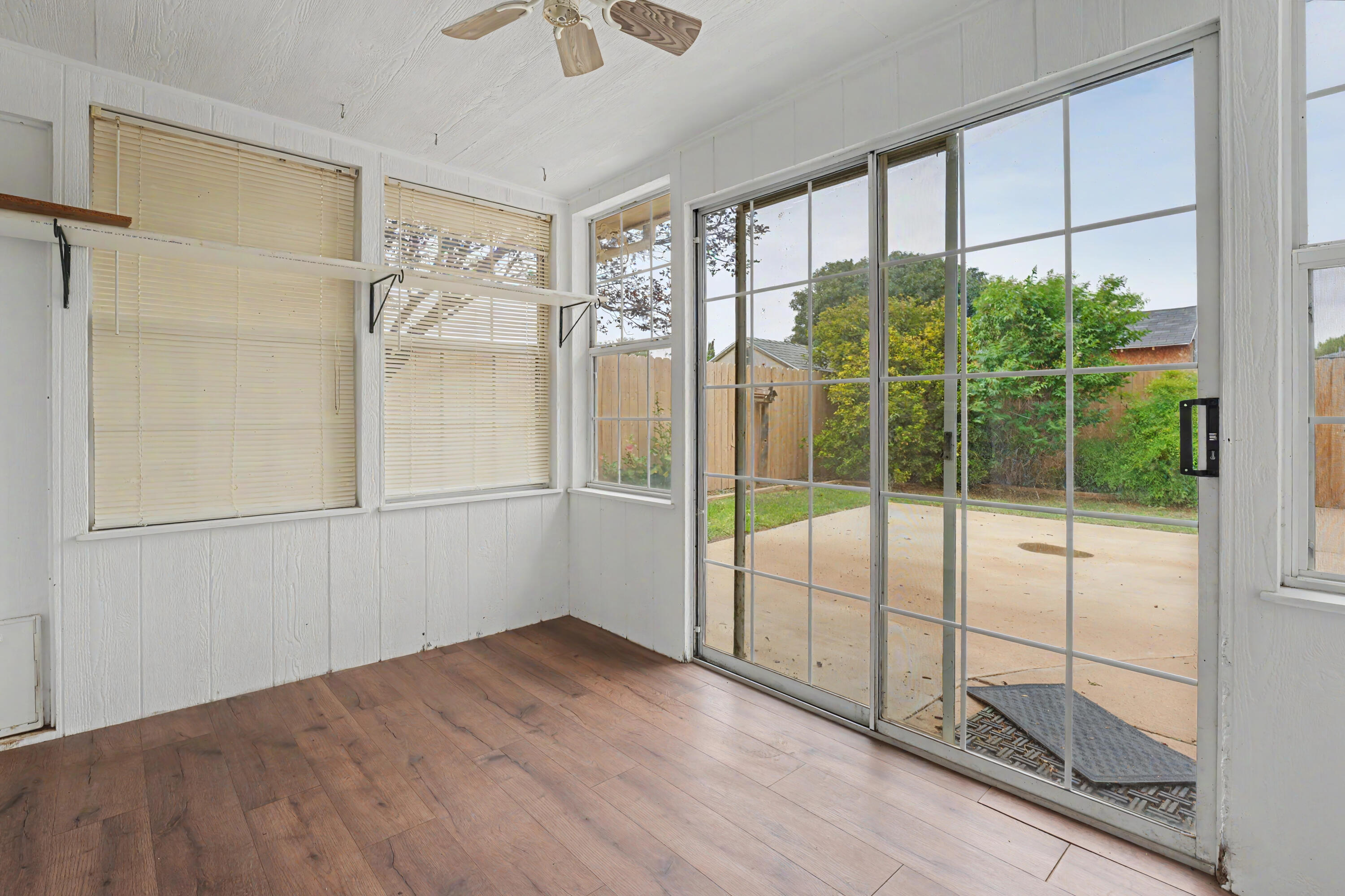 6208 15th Street Lubbock, TX 79416 - Photo 22 of 26 DSC02892