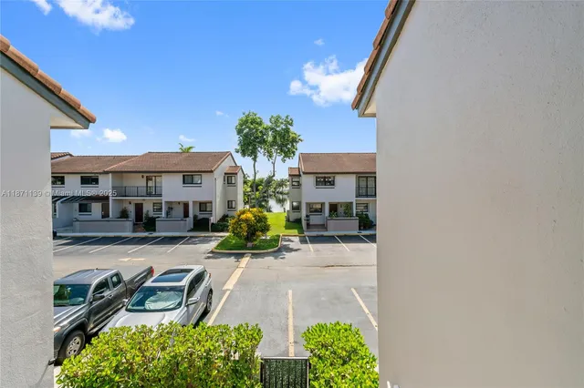 $369,900 | 13412 Southwest 62nd Street, Unit 103M, Miami, FL 33183