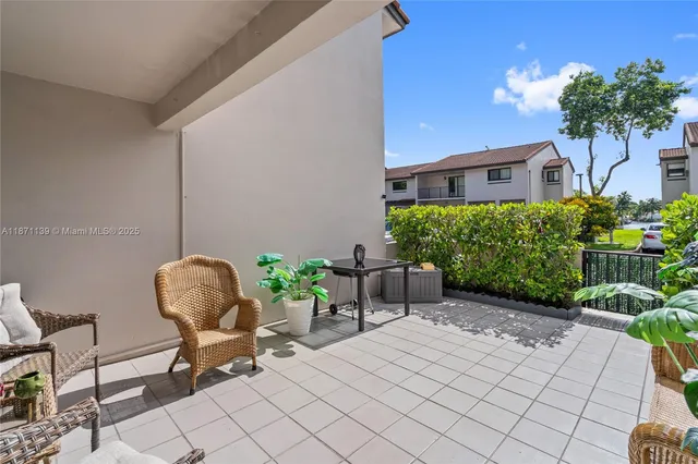 $369,900 | 13412 Southwest 62nd Street, Unit 103M, Miami, FL 33183