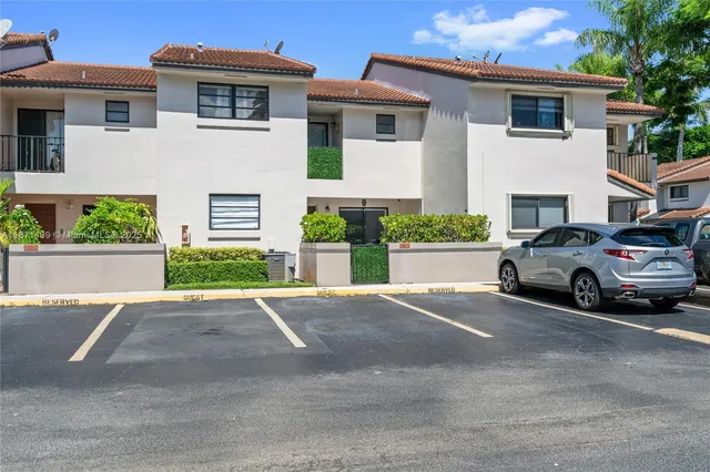 $369,900 | 13412 Southwest 62nd Street, Unit 103M, Miami, FL 33183