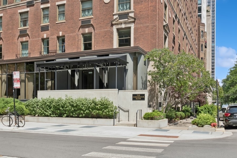 1310 North Ritchie Court, Unit 27B Chicago, IL 60610 - Photo 25 of 31 front view of a building