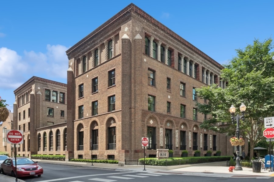 1310 North Ritchie Court, Unit 27B Chicago, IL 60610 - Photo 27 of 31 a front view of a building