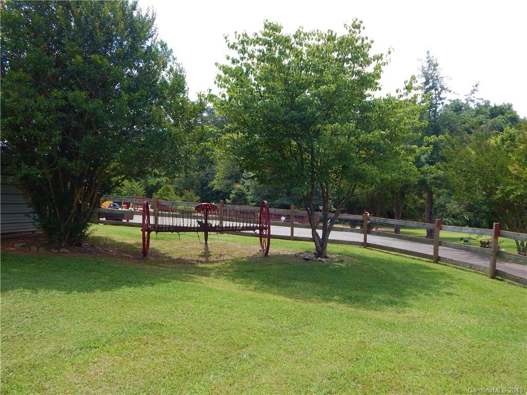 5079 Windy Woods Road Morganton, NC 28655 - Photo 18 of 40 Gallery Image 18