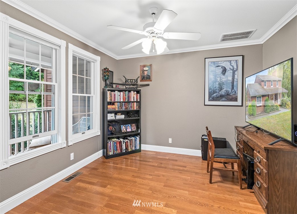 2422 Seminary Hill Road Centralia, WA 98531 - Photo 11 of 23 Gallery Image 11