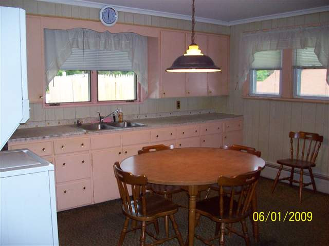 183 New Turnpike Road Troy, NY 12182 - Photo 3 of 4 Photo 3