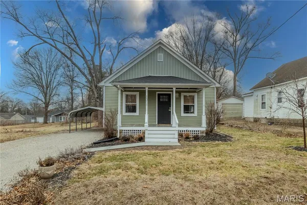 $132,700 | 1311 Center Street, Hillsboro, IL 62049