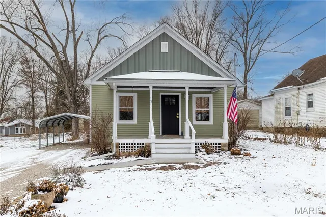 $142,500 | 1311 Center Street, Hillsboro, IL 62049