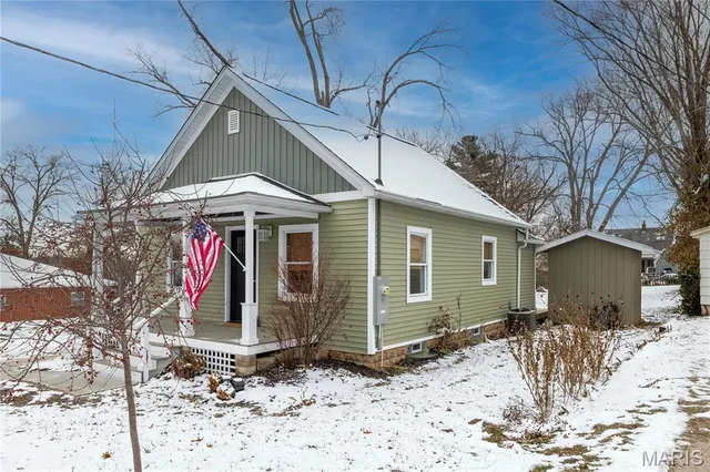 $142,500 | 1311 Center Street, Hillsboro, IL 62049