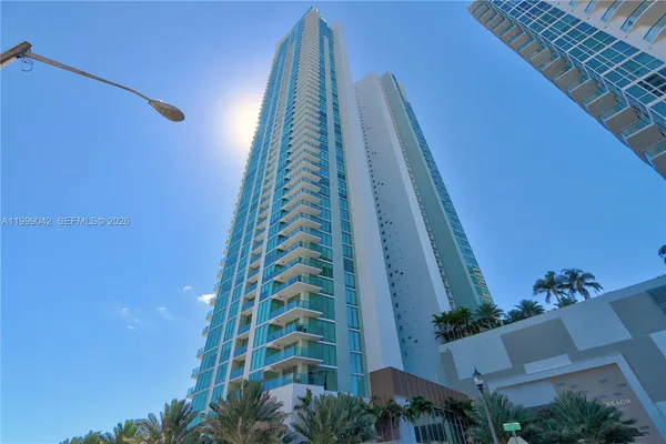 $6,100 | 2900 Northeast 7th Avenue, Unit 801, Miami, FL 33137