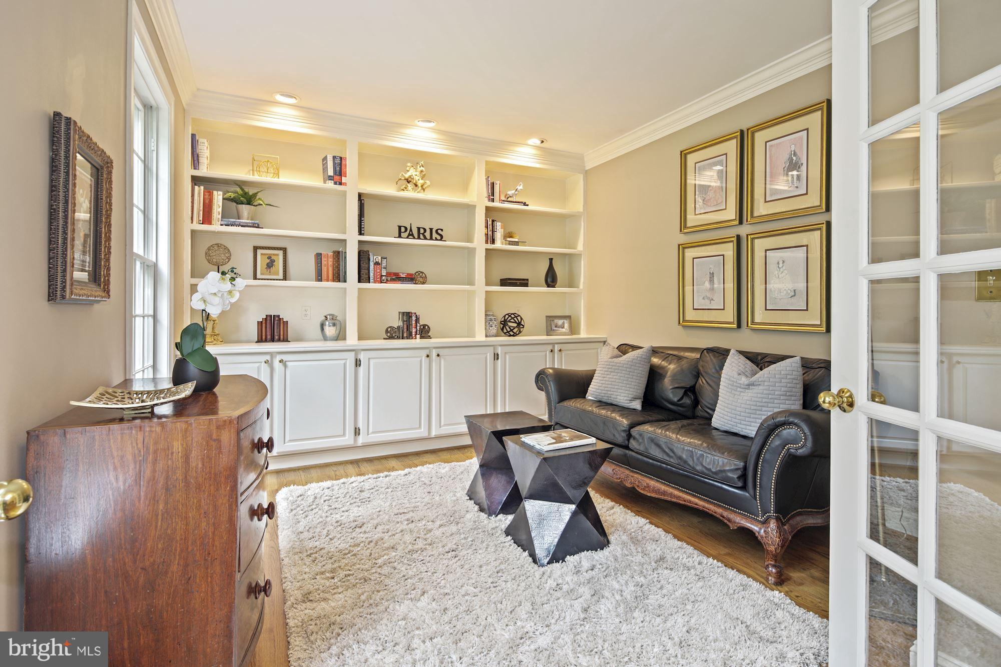 14410 Katie Road Phoenix, MD 21131 - Photo 16 of 50 Beautiful Built-ins, Moldings & Hardwood Flrs