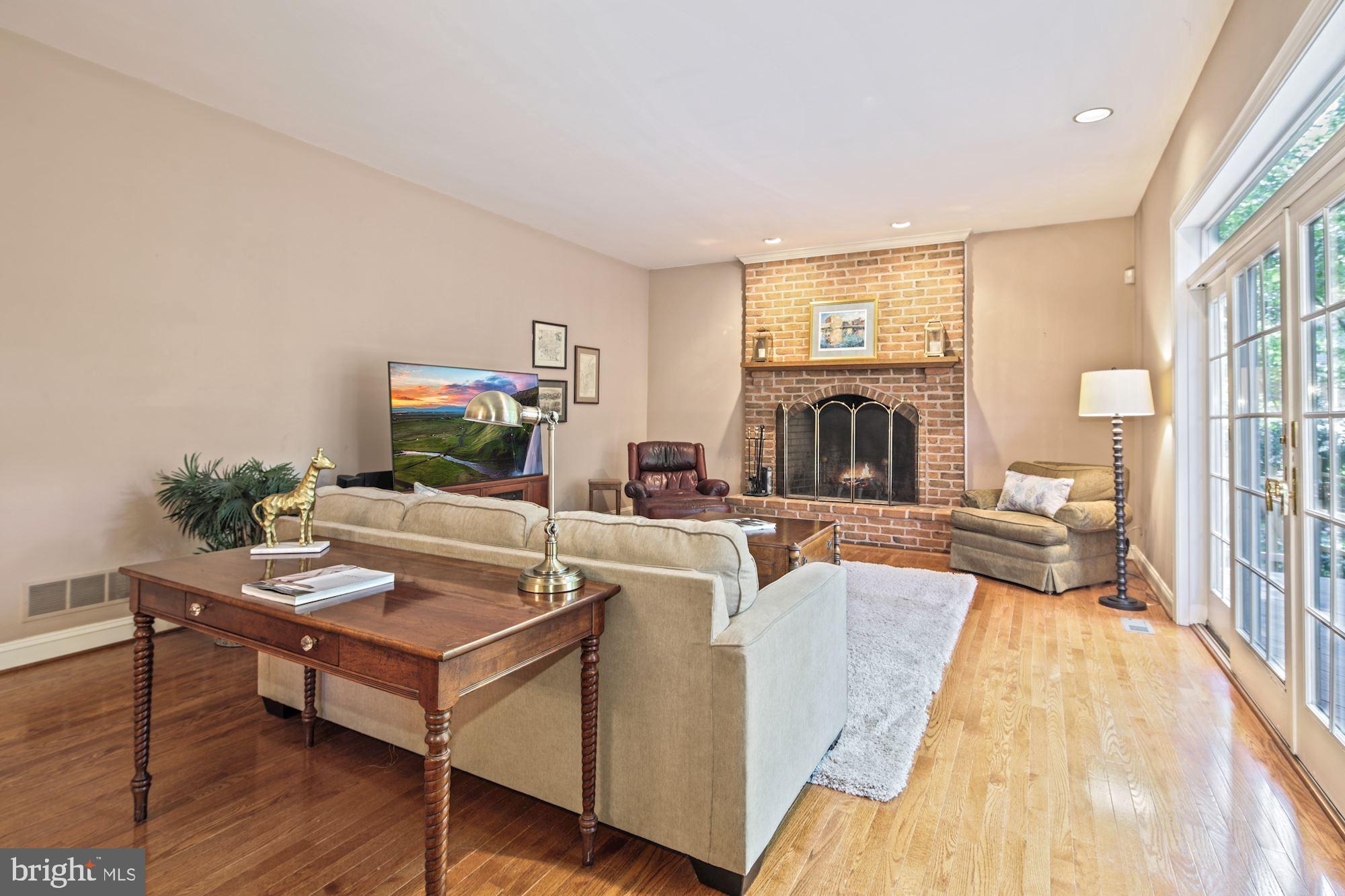14410 Katie Road Phoenix, MD 21131 - Photo 23 of 50 Family Room w/Hardwood Flrs, WB FPL
