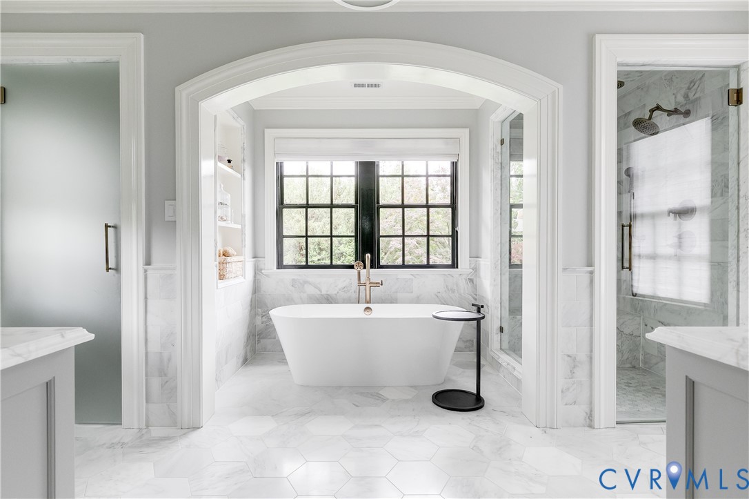 6 Berkshire Road Richmond, VA 23221 - Photo 37 of 66 New large spa like bath