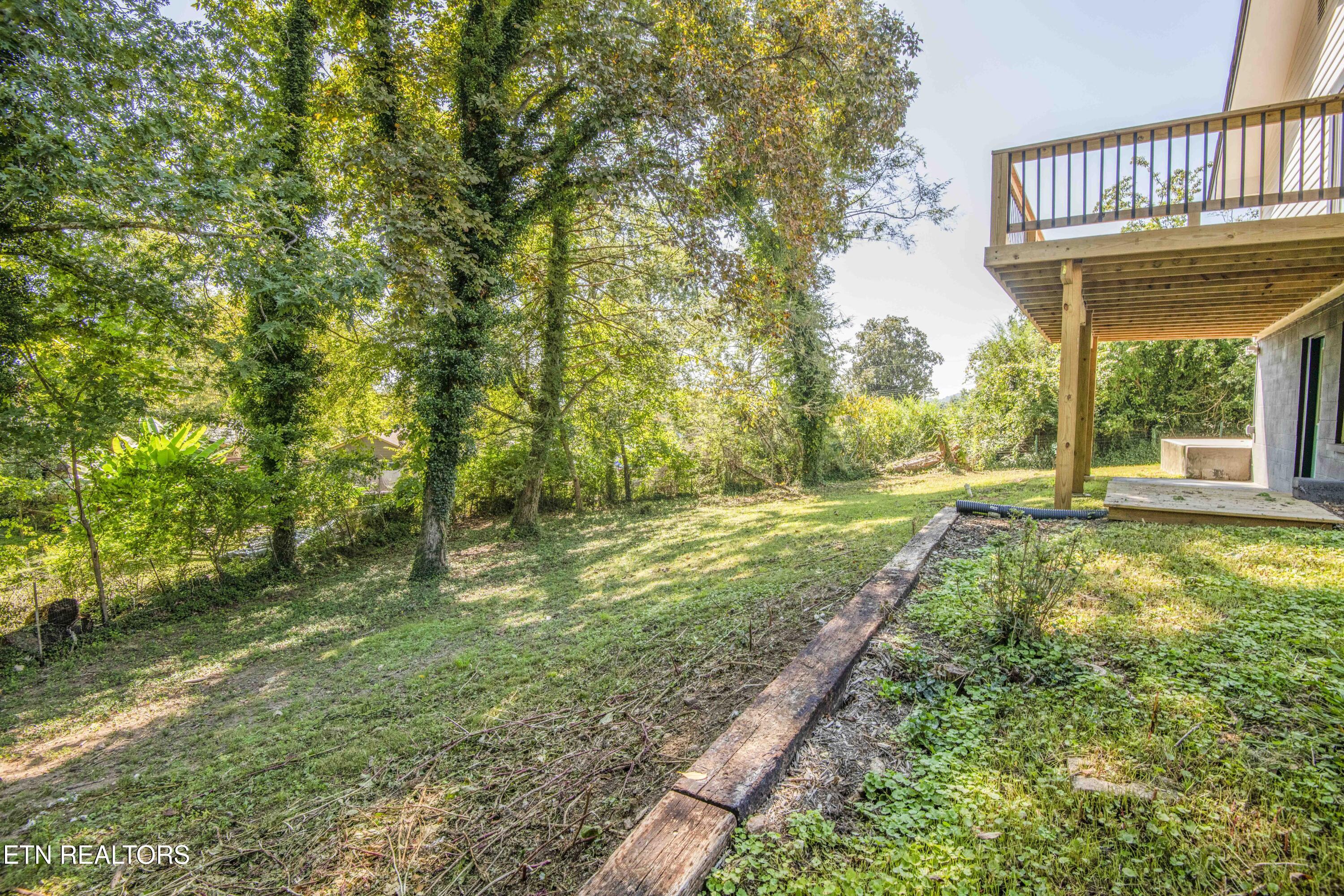 304 Firestone Road Oak Ridge, TN 37830 - Photo 17 of 50 yard