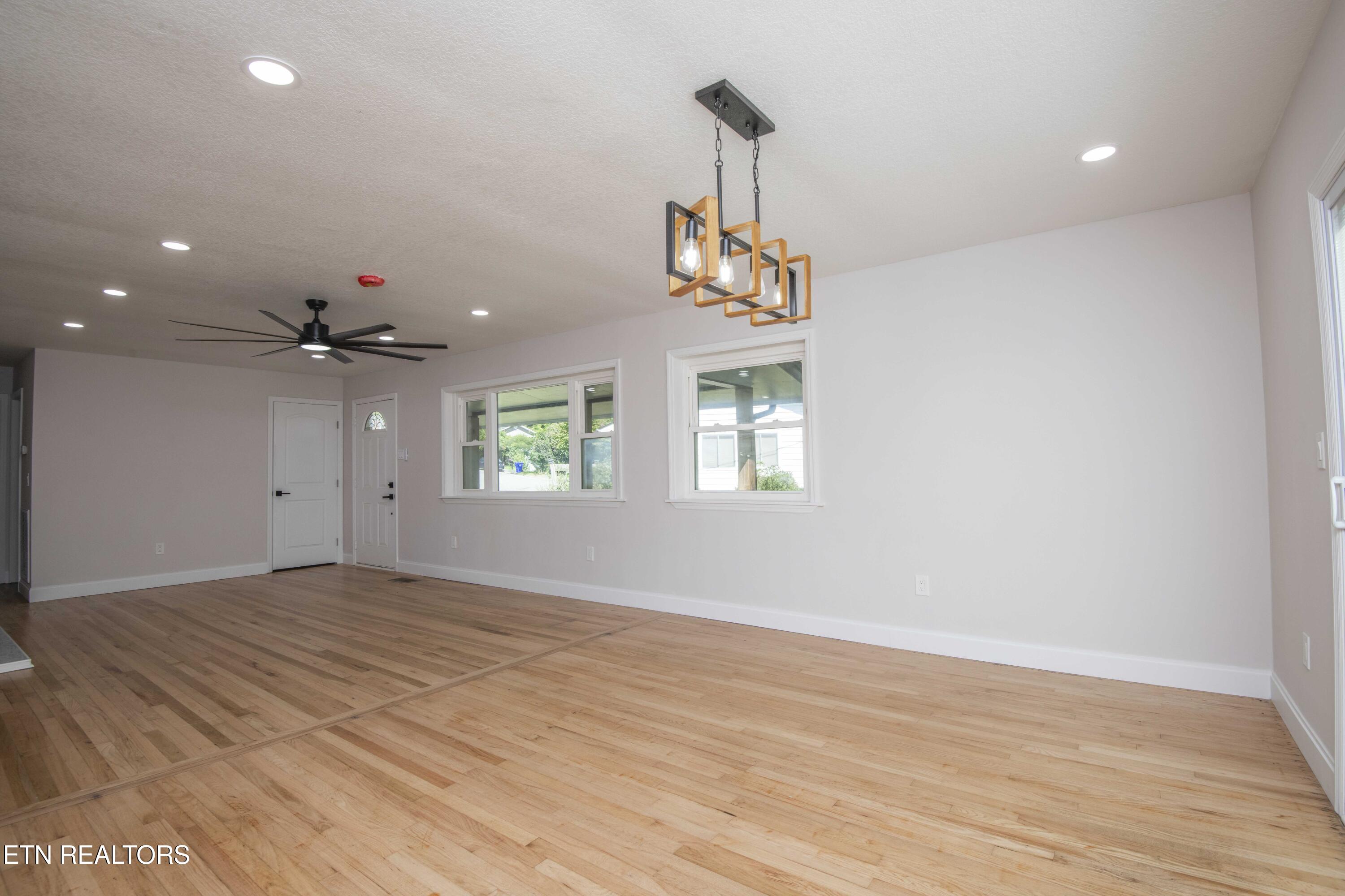304 Firestone Road Oak Ridge, TN 37830 - Photo 29 of 50 dinng