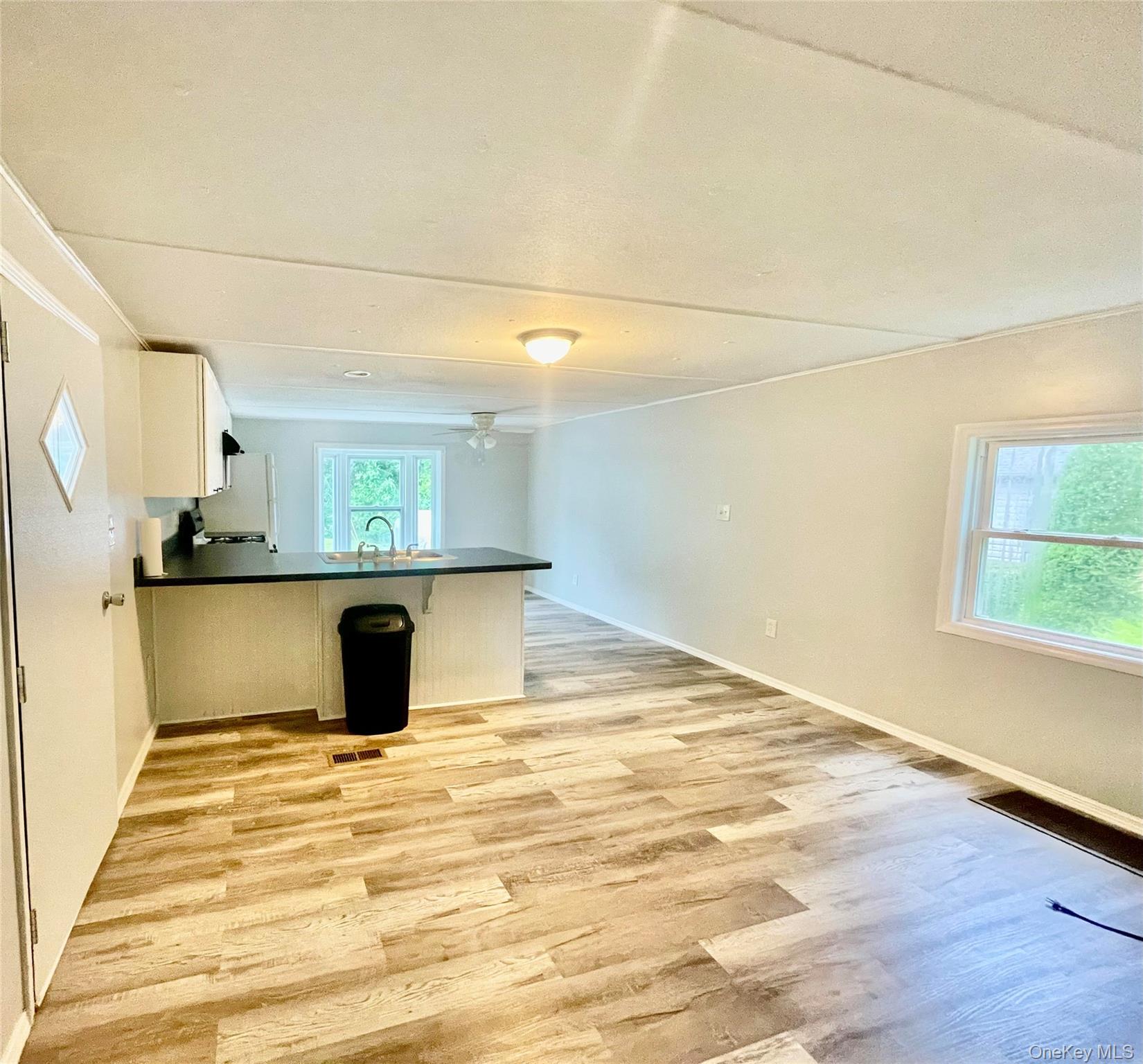 95 New Hackensack Road, Unit 45 Wappingers Falls, NY 12590 - Photo 10 of 17 Living Room