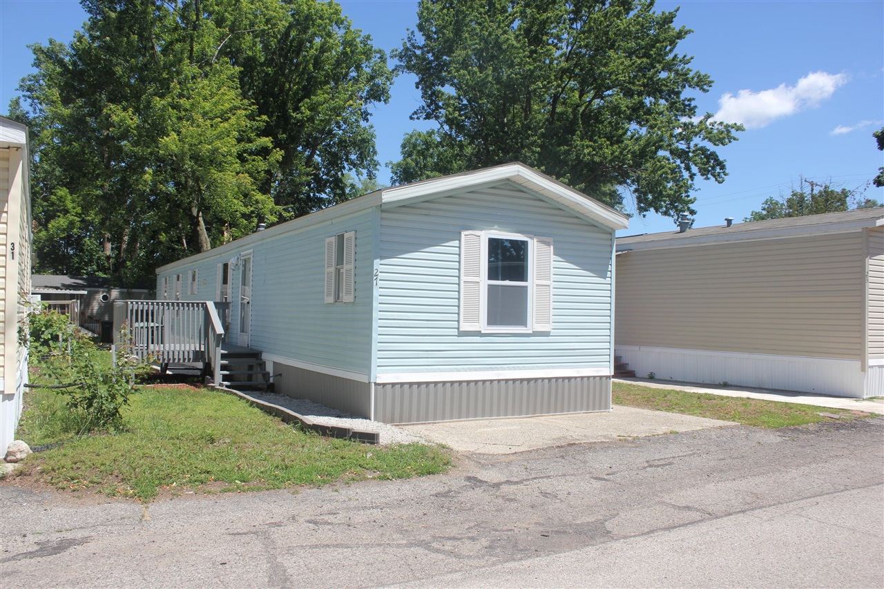 27 Inca Drive Southwest Grand Rapids, MI 49548 - Photo 1 of 17