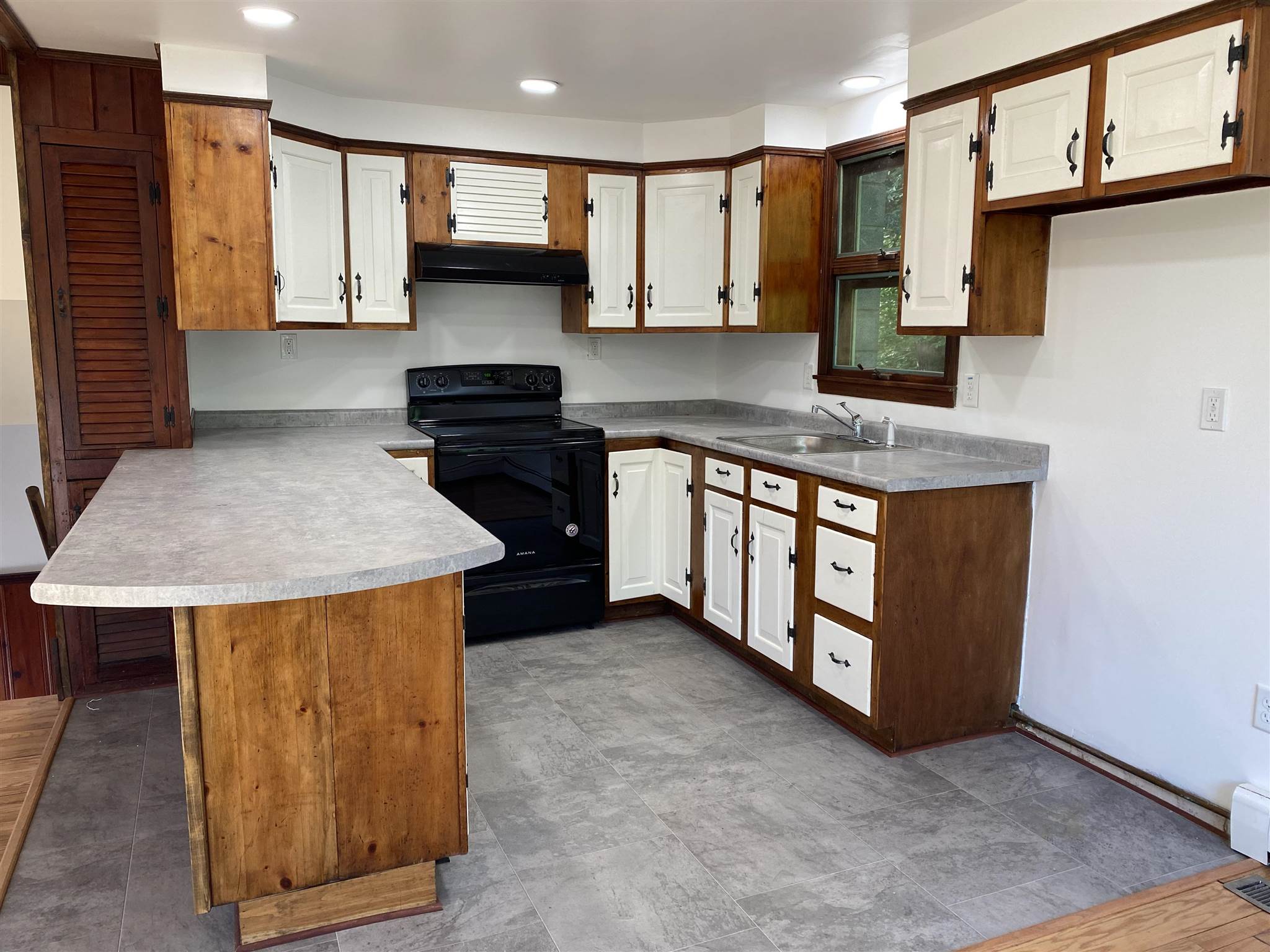 1362 Branch Brook Road West Halifax, VT 05358 - Photo 10 of 31