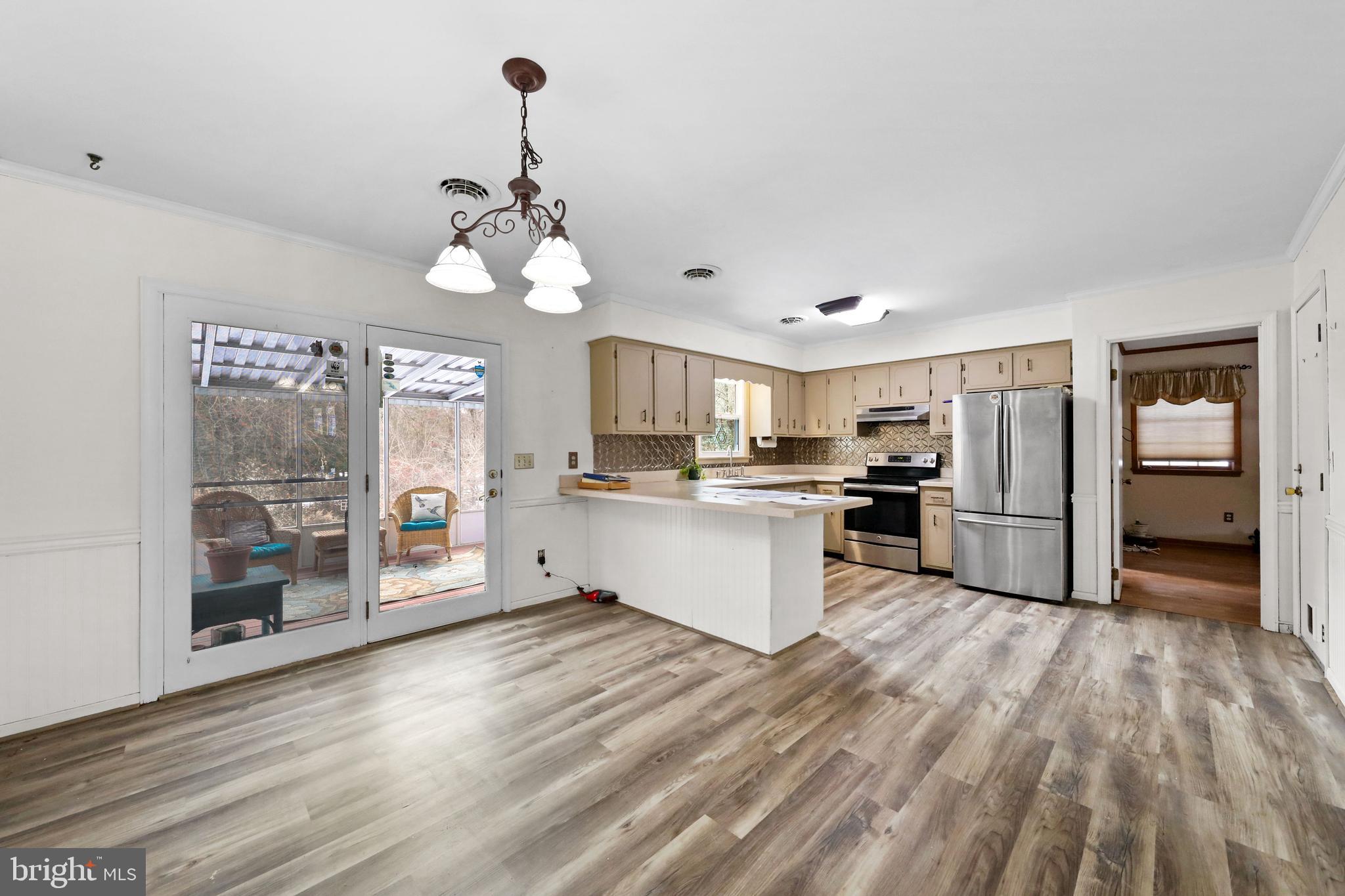 359 Creek Road Delran, NJ 08075 - Photo 5 of 31