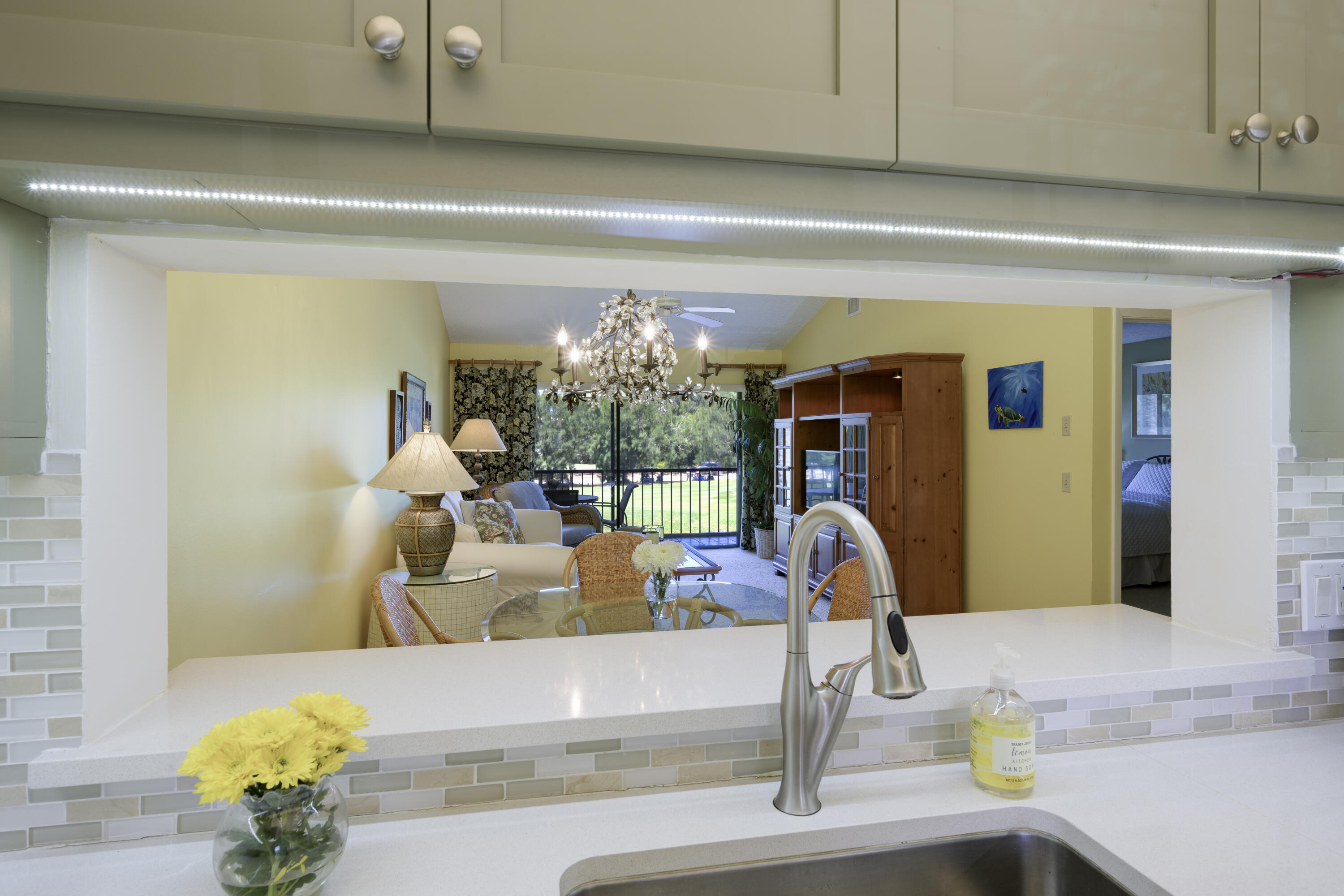 402 Pinecrest Circle, Unit B Jupiter, FL 33458 - Photo 12 of 45 Open to Great Room