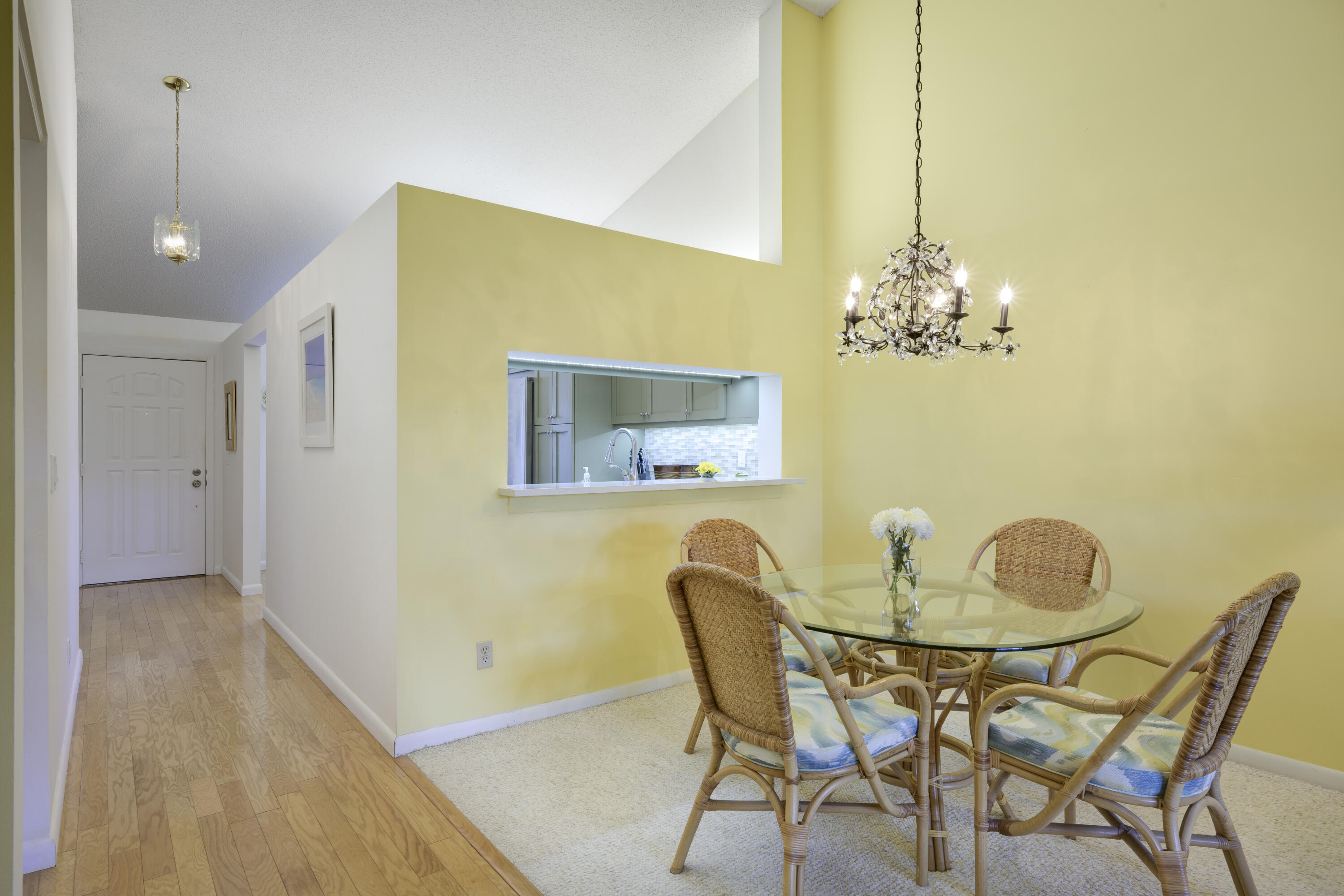 402 Pinecrest Circle, Unit B Jupiter, FL 33458 - Photo 13 of 45 Dining Area