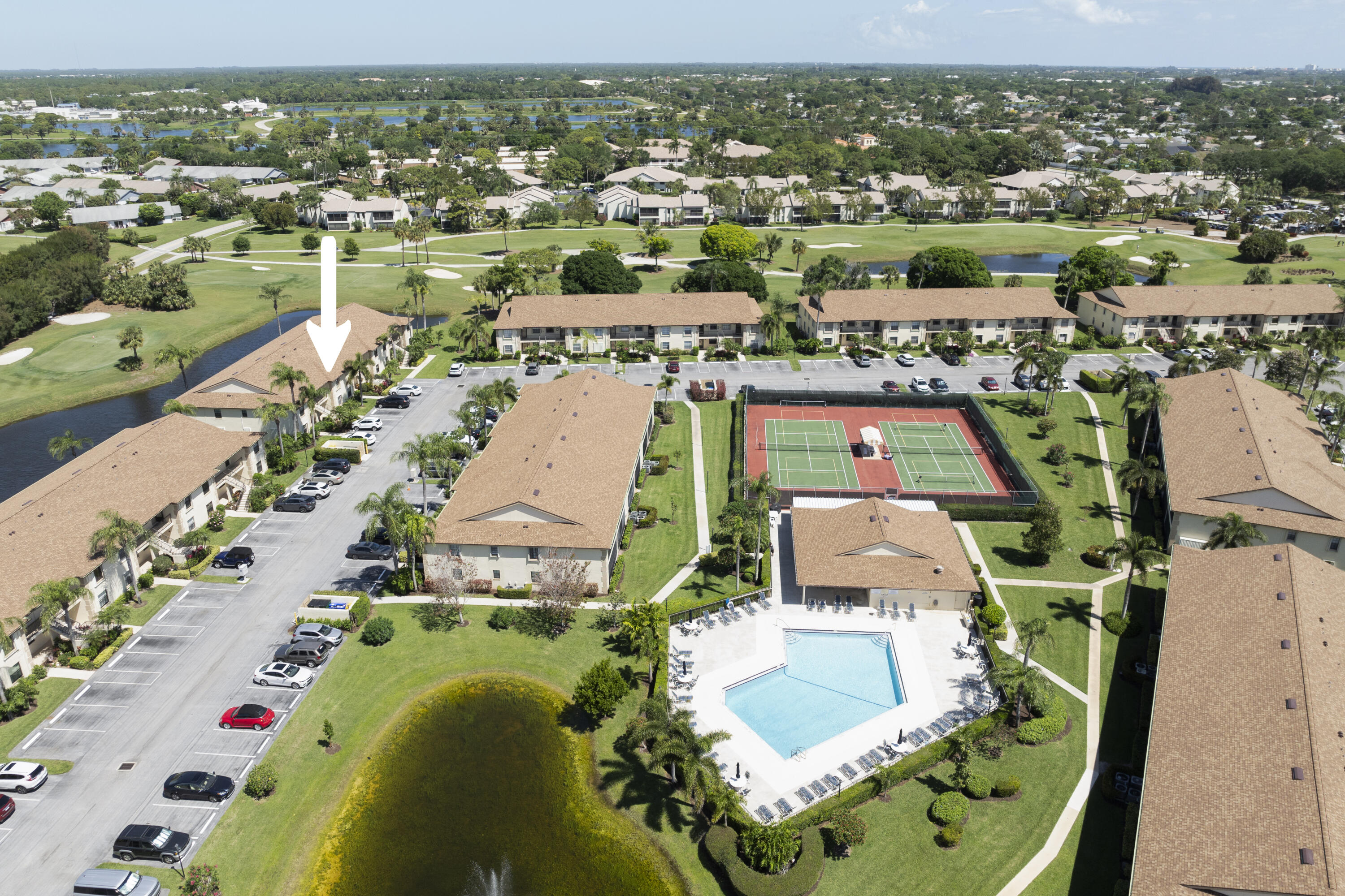 402 Pinecrest Circle, Unit B Jupiter, FL 33458 - Photo 3 of 45 Pinecrest 402 B