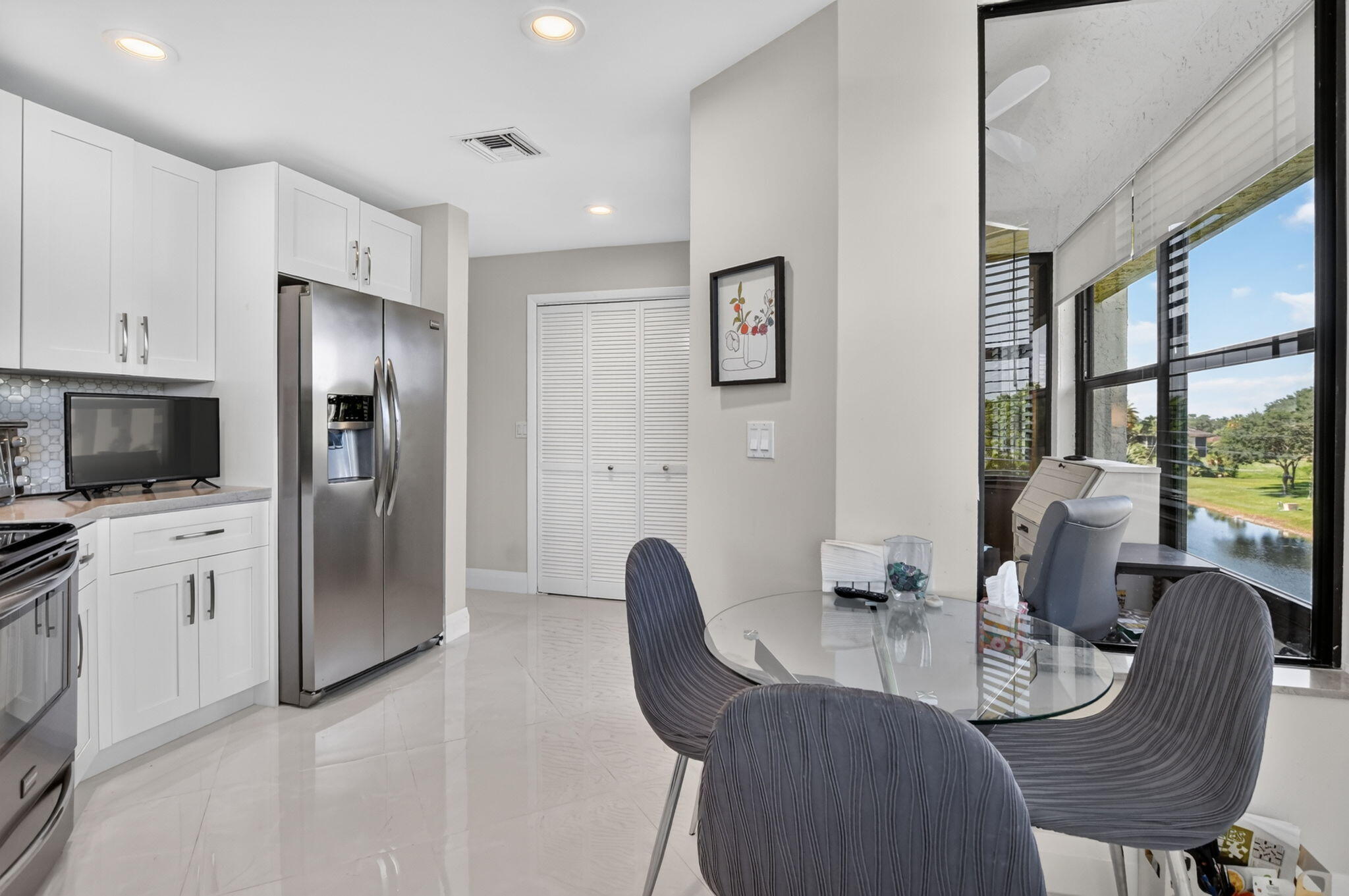 7535 La Paz Boulevard, Unit 306 Boca Raton, FL 33433 - Photo 13 of 37 kitchen