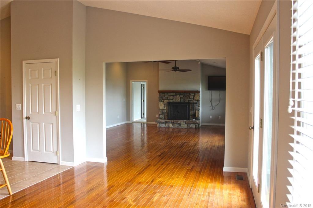 317 Ben Nevis Road Brevard, NC 28712 - Photo 5 of 26 Gallery Image 5