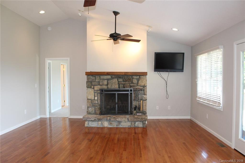 317 Ben Nevis Road Brevard, NC 28712 - Photo 7 of 26 Gallery Image 7