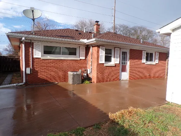 $170,000 | 4512 24th Avenue, Rock Island, IL 61201