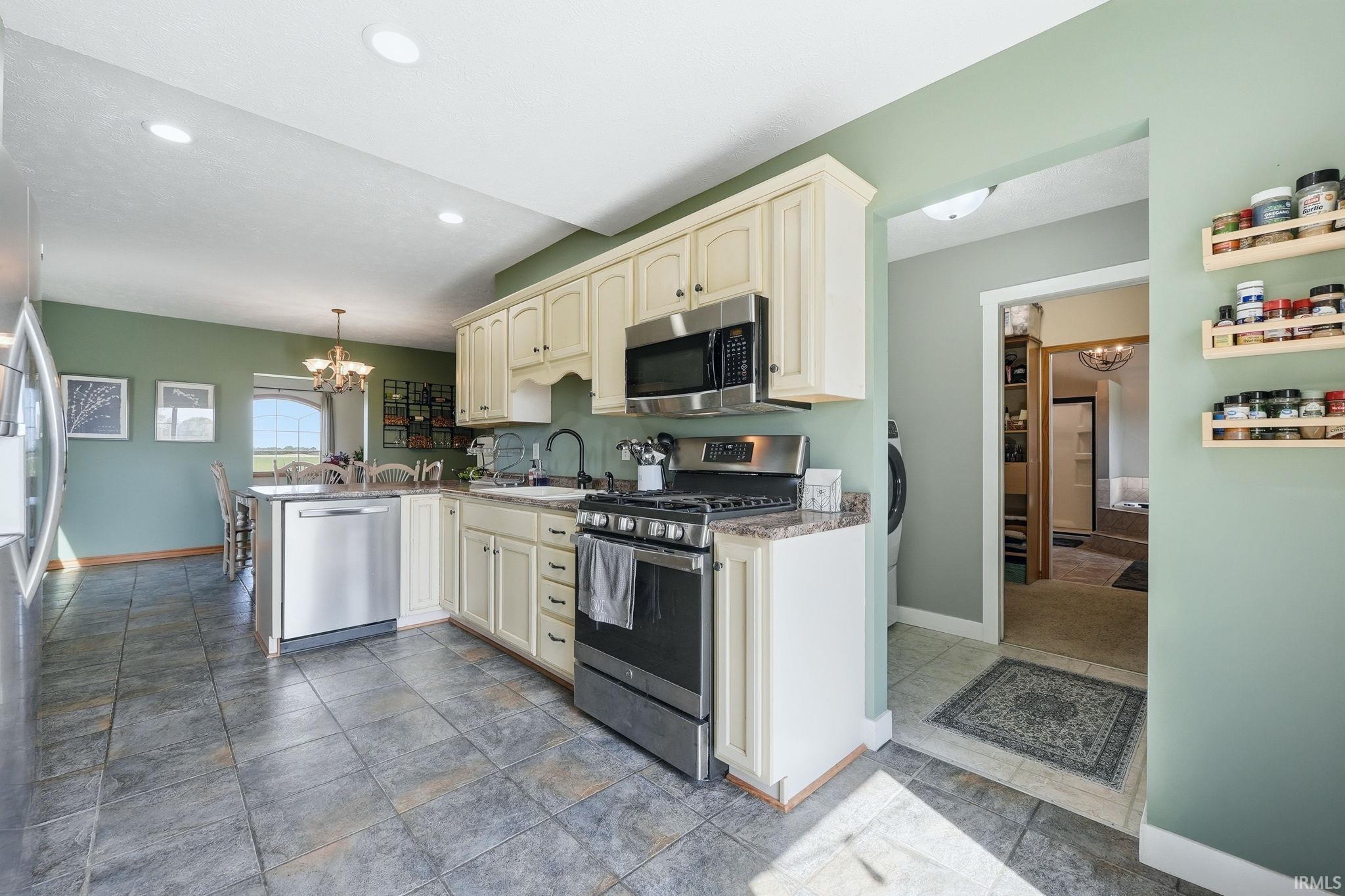 8294 South County Farm Road Claypool, IN 46510 - Photo 13 of 35 Gallery Image 13