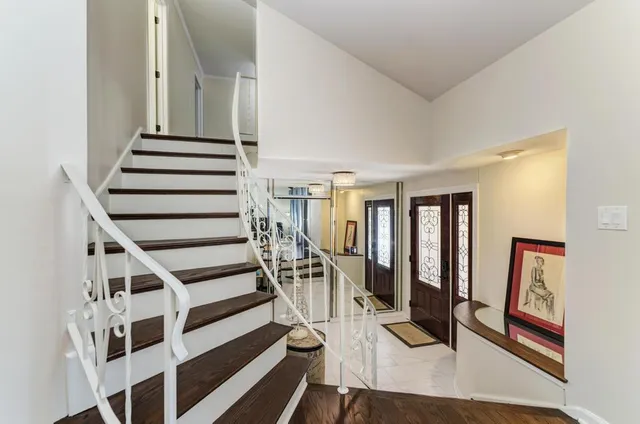 $579,000 | 1030 West Kendall Terrace, Addison, IL 60101