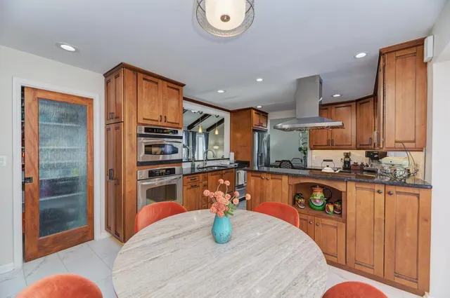 $579,000 | 1030 West Kendall Terrace, Addison, IL 60101