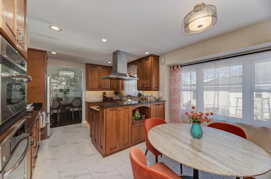 1030 West Kendall Terrace Addison, IL 60101 - Photo 21 of 56