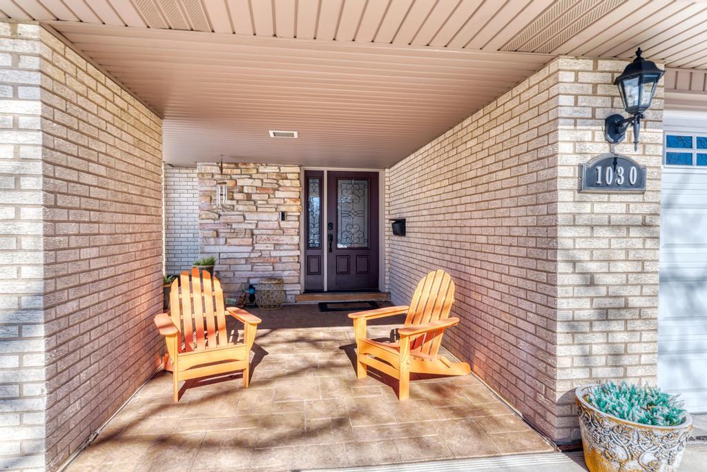 1030 West Kendall Terrace Addison, IL 60101 - Photo 4 of 56