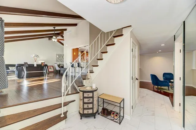 $579,000 | 1030 West Kendall Terrace, Addison, IL 60101