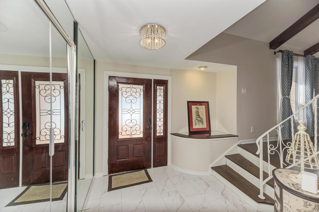 1030 West Kendall Terrace Addison, IL 60101 - Photo 10 of 56