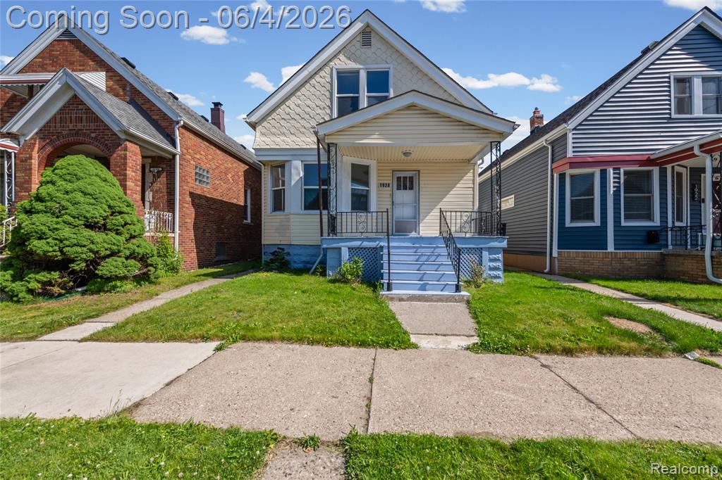 1928 Yemans Street Hamtramck, MI 48212 - Photo 3 of 26