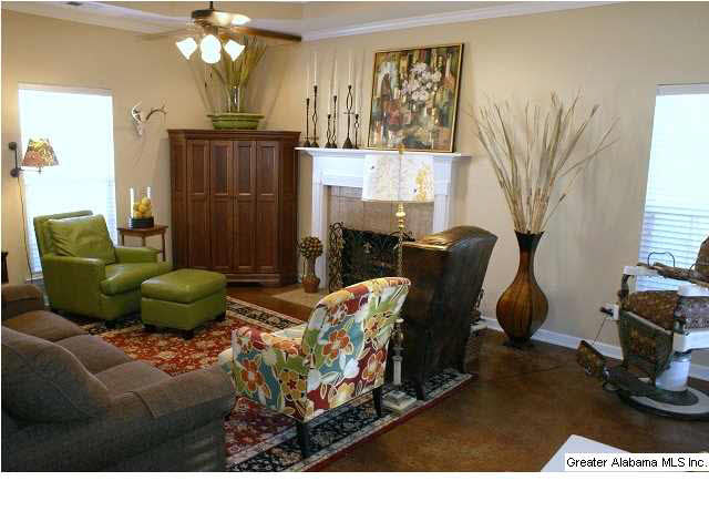 293 Nottingham Drive Calera, AL 35040 - Photo 5 of 30
