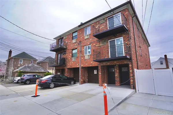 $2,990,000 | 46-58 161 Street | Flushing