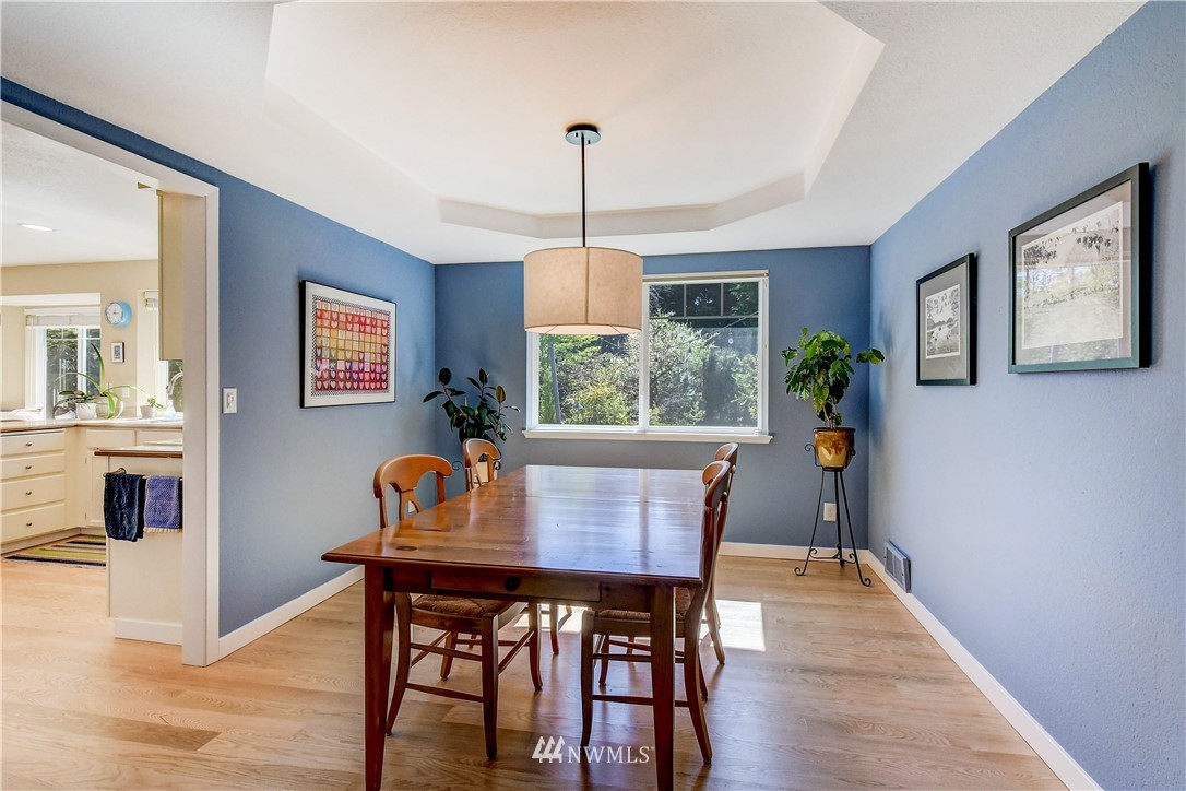 2012 237th Street Southeast Bothell, WA 98021 - Photo 5 of 21