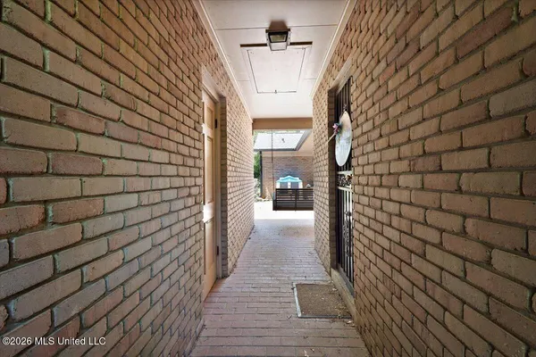 $249,900 | 922 Belle Air Circle, Yazoo City, MS 39194