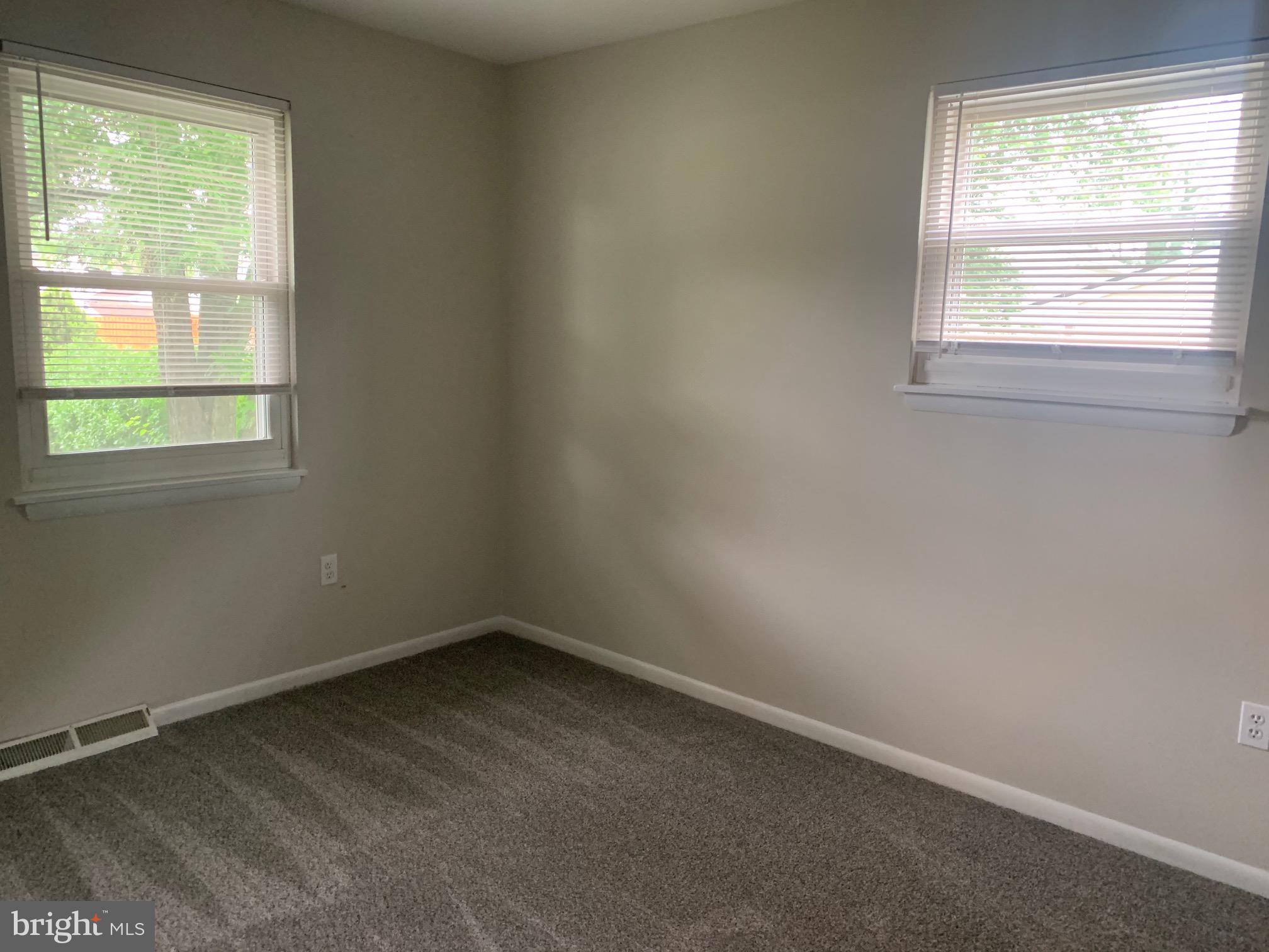 4542 Mountain Road Pasadena, MD 21122 - Photo 12 of 26 Gallery Image 12