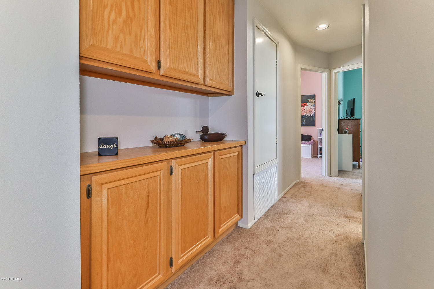 29009 Gumtree Place Saugus, CA 91390 - Photo 29 of 66 a kitchen with stainless steel appliances granite countertop a refrigerator and a stove