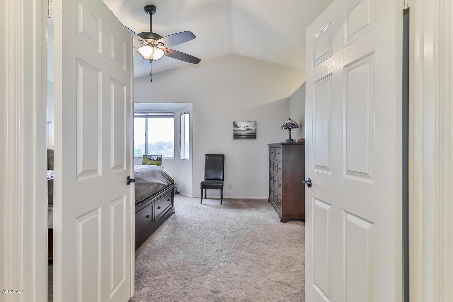 29009 Gumtree Place Saugus, CA 91390 - Photo 36 of 66 mMain Bedroom Suite1