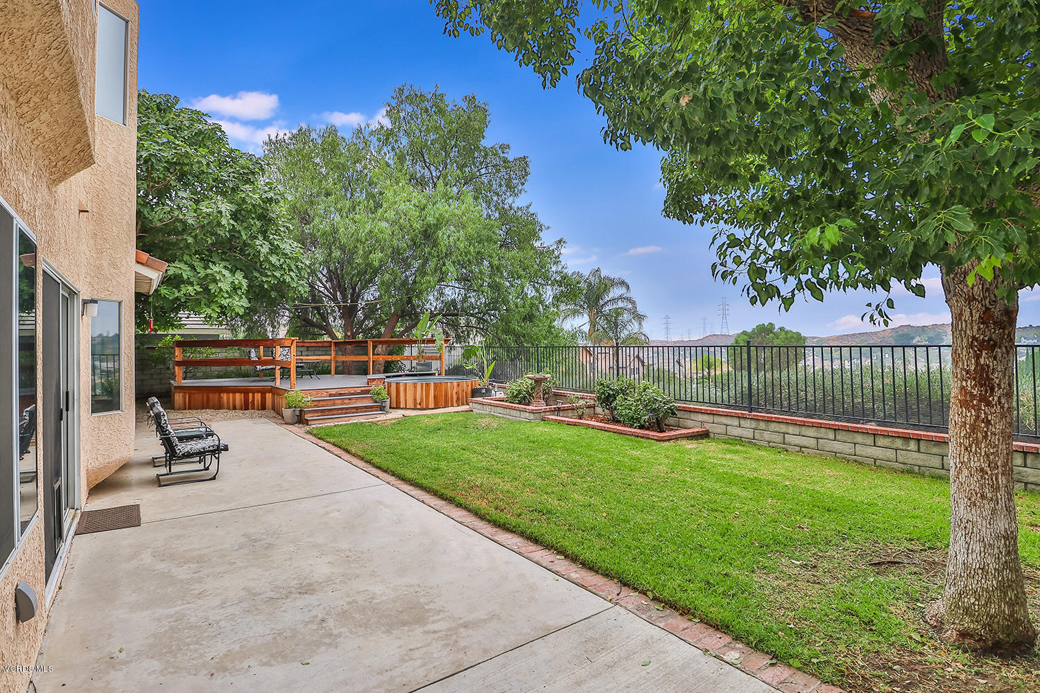 29009 Gumtree Place Saugus, CA 91390 - Photo 45 of 66 a view of a park with iron fence