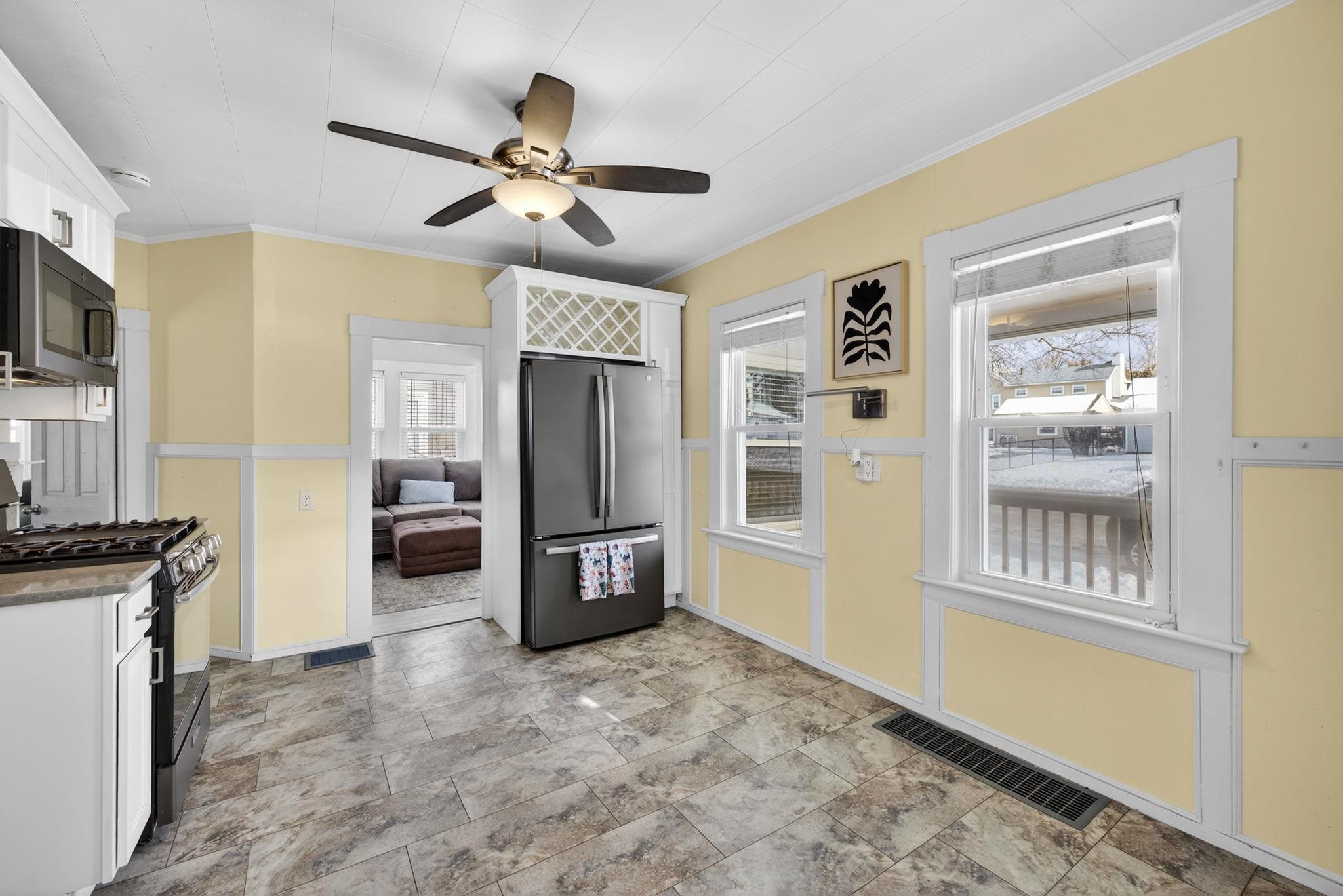 55 South Hall Street Manchester, NH 03103 - Photo 15 of 48